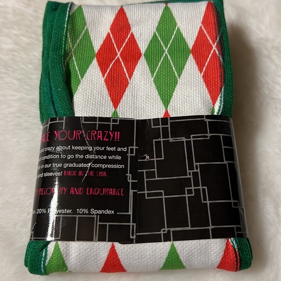 Crazy compressions - large / XL - argyle Christmas compression socks - Picture 2 of 3